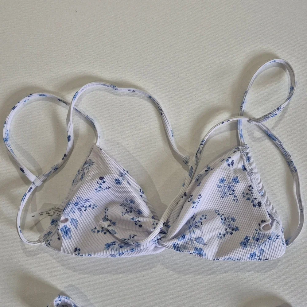 Tempt Me Blue Floral Ribbed Twist Front Bikini Set‎ White Medium